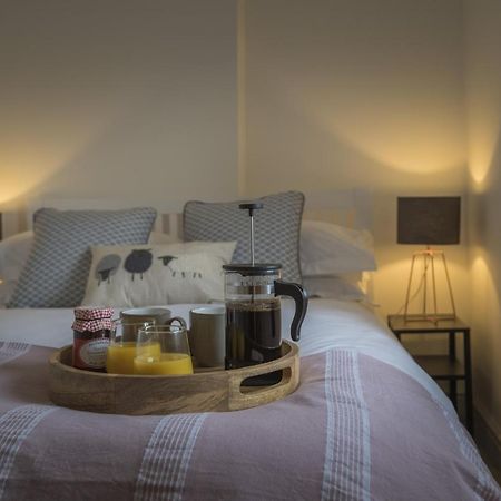 Finest Retreats - Tegannedd - Luxury Grade II Listed Cottage With Hot Tub Ffestiniog Exterior photo