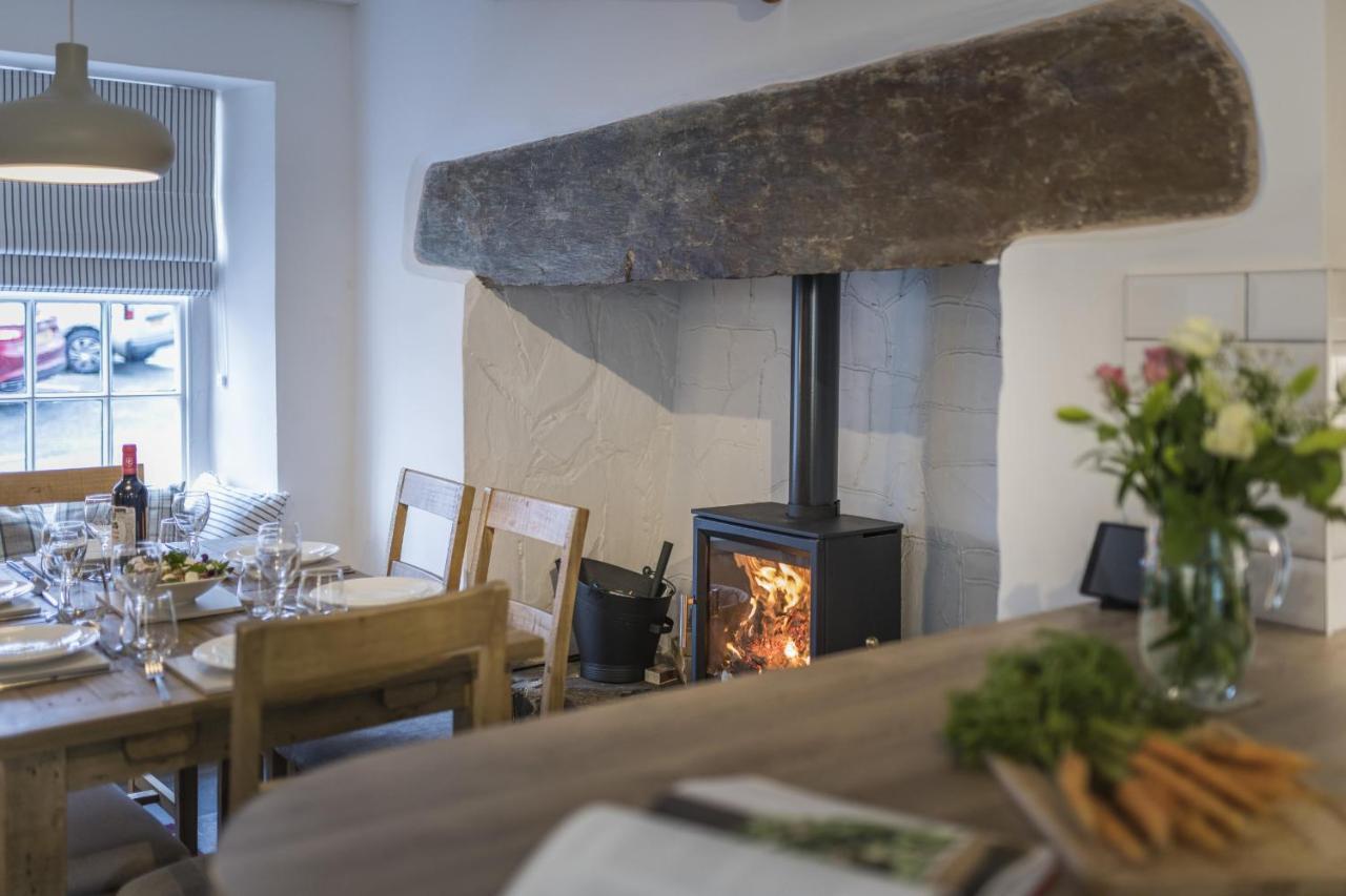 Finest Retreats - Tegannedd - Luxury Grade II Listed Cottage With Hot Tub Ffestiniog Exterior photo